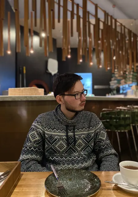 Дмитрий из Астрахани, мне 22, познакомлюсь для приятного времяпровождения