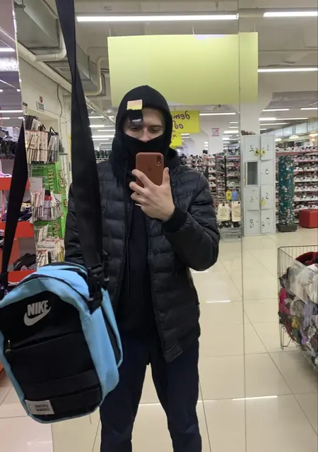 Я Макс, 22, знакомлюсь для открытые отношения в Кургане