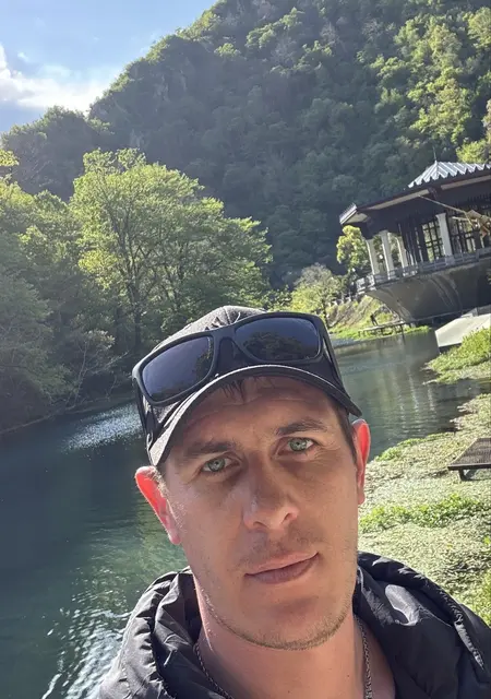 Я Александр, 34, из Москвы, ищу знакомство для постоянных отношений