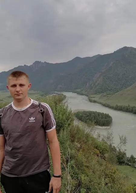 Я Роман, 21, знакомлюсь на одну ночь в Рубцовске