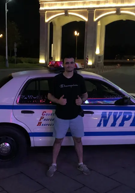 Роджер из Москвы, мне 29, познакомлюсь для приятного времяпровождения