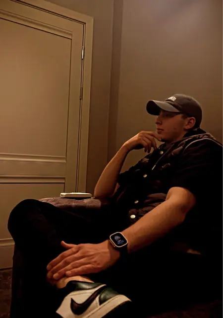 Магомед из Грозного, ищу на сайте знакомства на одну ночь