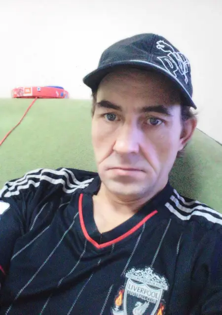 Александр из Режа, мне 49, познакомлюсь без обязательств