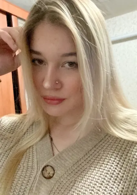 Анна из Смоленска, мне 26, познакомлюсь без обязательств