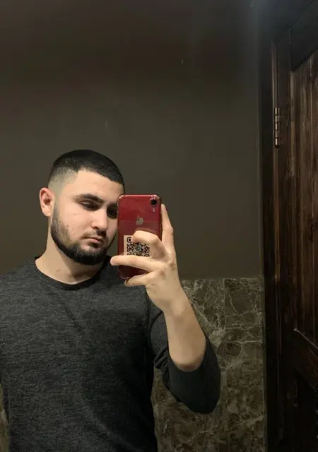 Виталий из Бронниц, мне 21, познакомлюсь на одну ночь