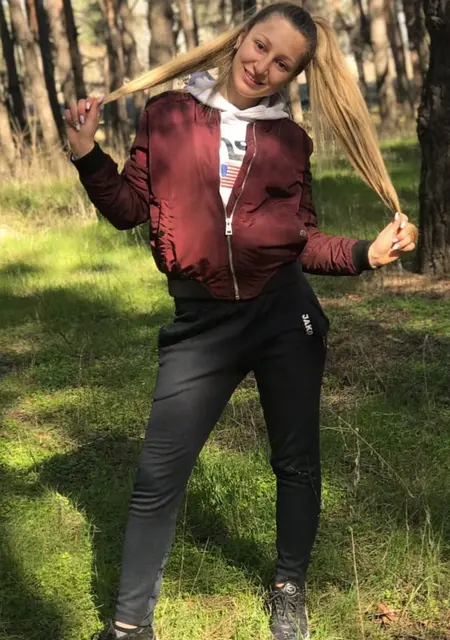 Я Арина, 29, знакомлюсь без обязательств в Москве