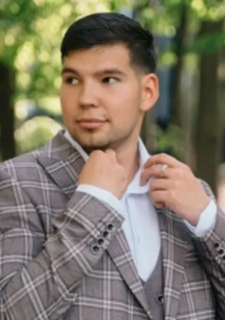 Ратмир из Альметьевска, мне 20, познакомлюсь