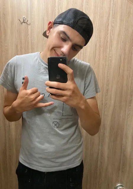 Николай из Михайловки, ищу на сайте приятное времяпровождение