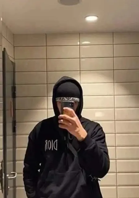 Кирилл из Саратова, мне 20, познакомлюсь без обязательств