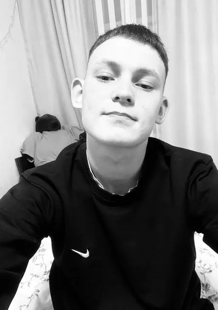 Максим из Йошкар-Олы, мне 19, познакомлюсь на одну ночь