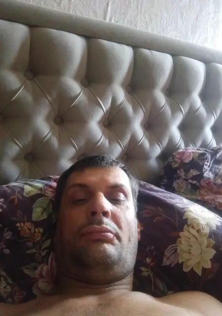 Румлан из Пикалева, ищу на сайте знакомства без обязательств