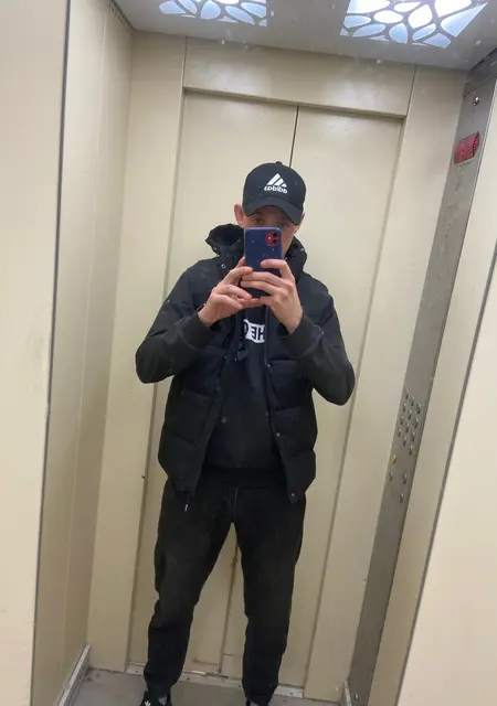 Я Макс, 24, знакомлюсь без обязательств в Лисках