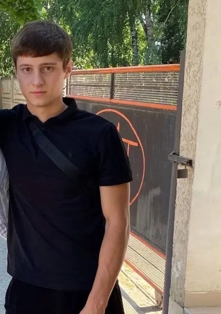 Руслан из Салехарда, ищу на сайте знакомства без обязательств