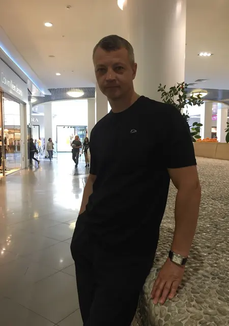Я Костя, 46, из Воронежа, ищу знакомство для открытые отношения