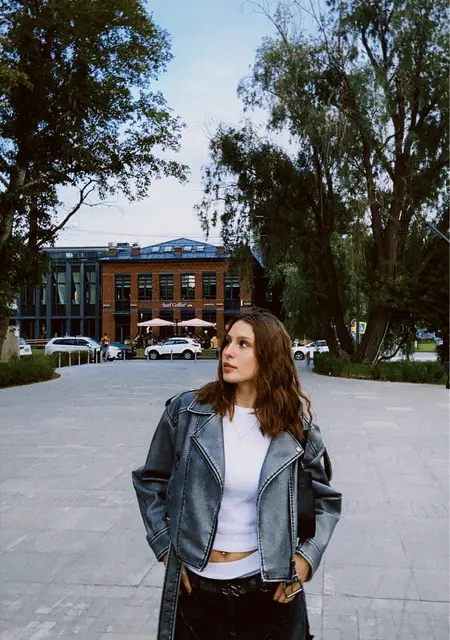 Я Арина, 21, знакомлюсь на одну ночь в Казани