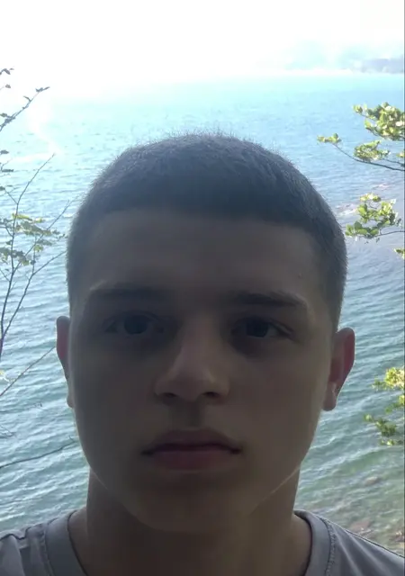 Я Кирилл, 18, знакомлюсь без обязательств в Санкт-Петербурге