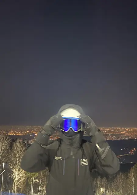 Я Максим, 18, знакомлюсь для вирта в Красноярске