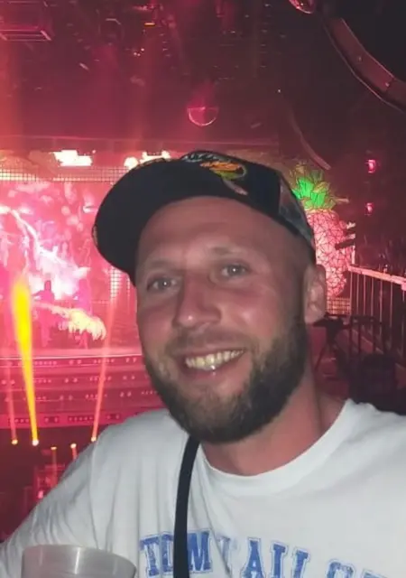 Я Андрей, 39, из Москвы, ищу знакомство для совместных путешествий