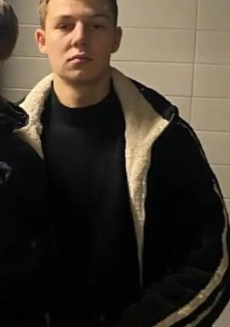 Влад из Туапсе, ищу на сайте общение