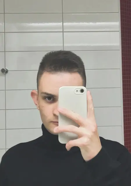 Я Евгений, 19, из Ростова-на-Дону, ищу знакомства без обязательств