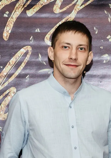 Я Максим, 28, из Выксы, ищу знакомства без обязательств