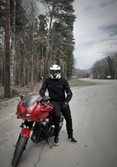 Я Константин, 24, знакомлюсь без обязательств в Горно-Алтайске