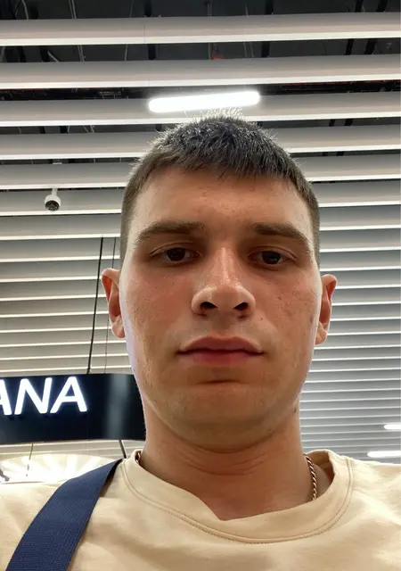 Я Виктор, 25, знакомлюсь без обязательств в Алдане