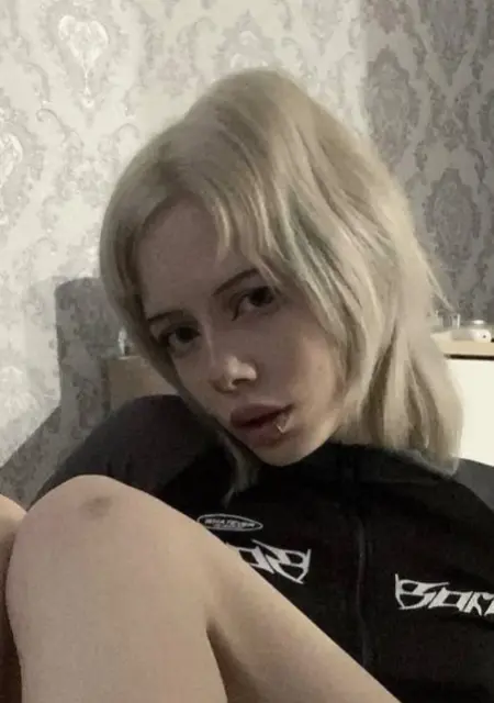 Милана из Казани, мне 18, познакомлюсь для вирта