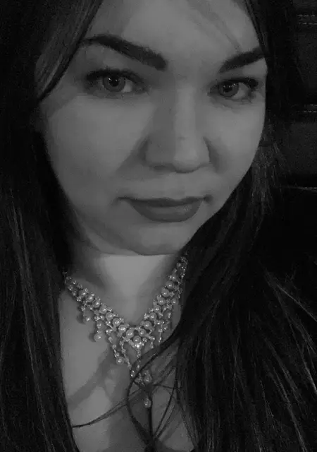 Я Ангелина, 34, из Альметьевска, ищу знакомство для постоянных отношений