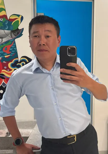 Виталий из Красногорска, ищу на сайте знакомства без обязательств