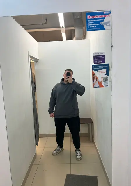 Я Артём, 22, из Орска, ищу знакомства на одну ночь