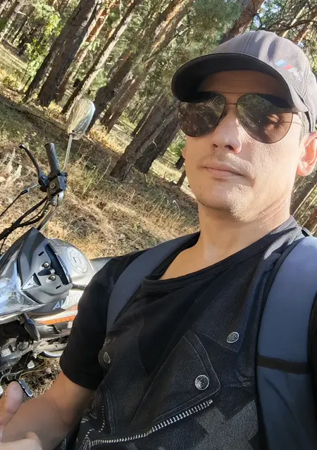 Кеша из Саратова, мне 32, познакомлюсь на одну ночь