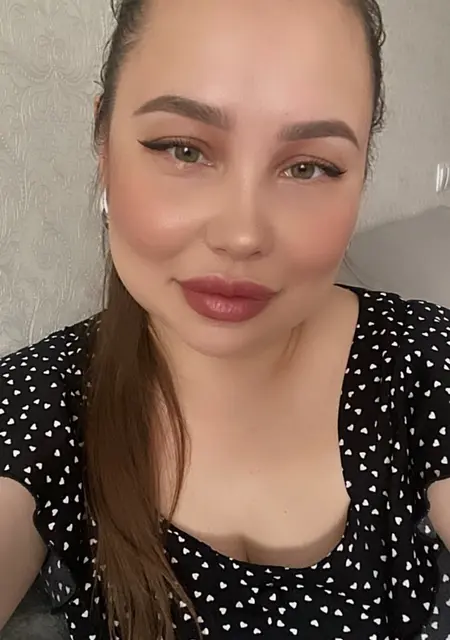 Рина из Новочебоксарска, мне 33, познакомлюсь на одну ночь