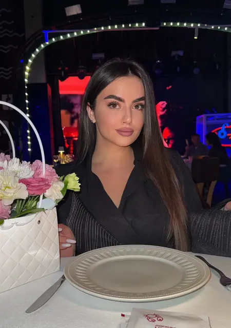 Ari из Москвы, мне 23, познакомлюсь на одну ночь