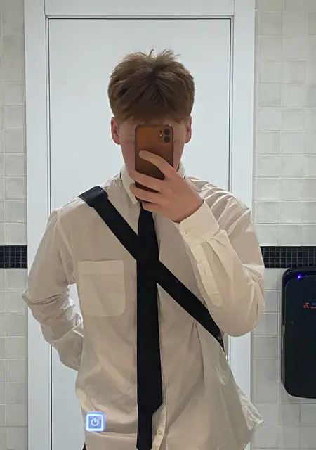 Леша из Магадана, мне 18, познакомлюсь для вирта