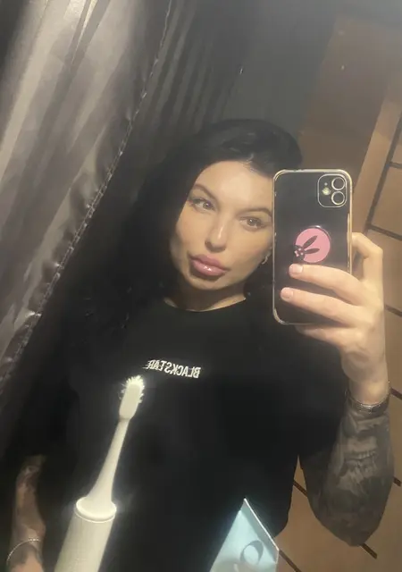 Я Юлия, 41, из Санкт-Петербурга, ищу знакомство для приятного времяпровождения