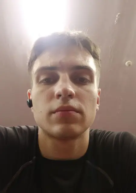 Я Максим, 20, знакомлюсь без обязательств в Перми