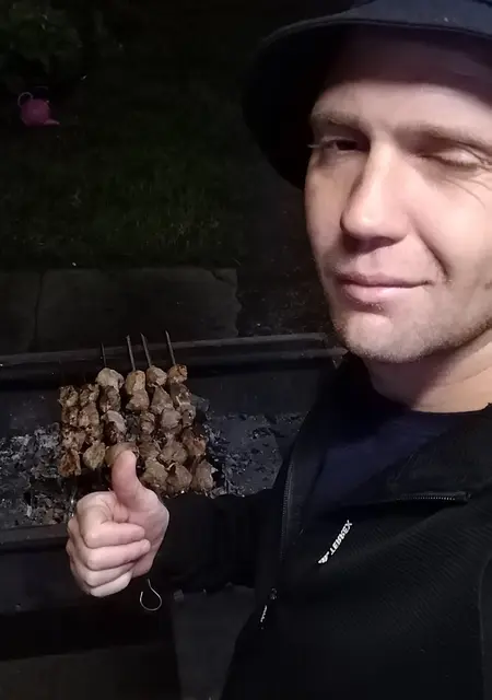 Денис из Калининска, мне 36, познакомлюсь без обязательств