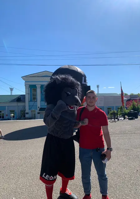 Я Миша, 19, из Иванова, ищу знакомство для приятного времяпровождения