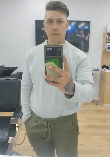 Я Олег, 38, знакомлюсь без обязательств в Белове