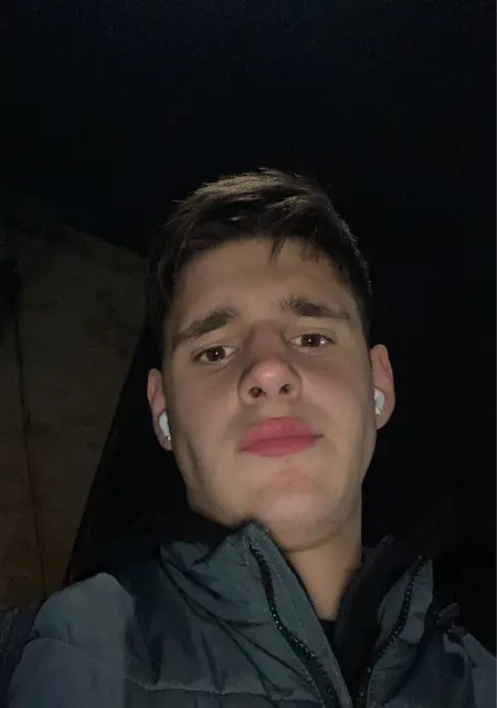 Я Пётр, 24, знакомлюсь для общения в Владикавказе