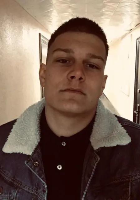 Я Дима, 25, из Магадана, ищу знакомство для совместных путешествий