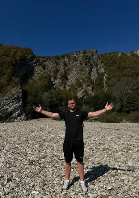 Я Павел, 28, знакомлюсь для совместных путешествий в Орле