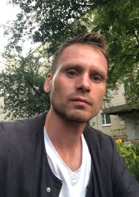 Дима из Соснового Бора, ищу на сайте знакомства без обязательств