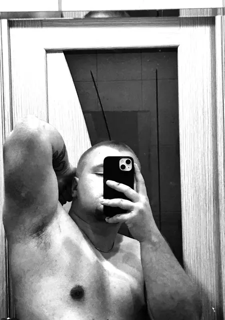 Тимофей из Новокузнецка, мне 20, познакомлюсь для приятного времяпровождения