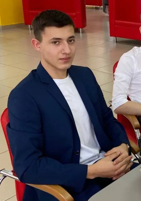 Я Валентин, 19, знакомлюсь без обязательств в Бугуруслане