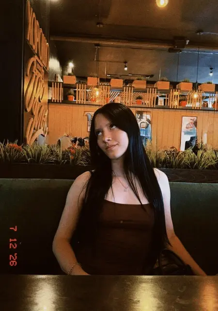 Я Александра, 18, знакомлюсь для открытые отношения в Москве