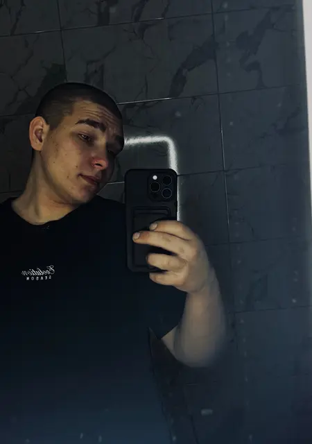 Андрей из Кингисеппа, ищу на сайте знакомства на одну ночь