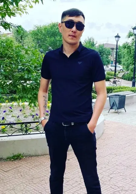 Баир из Новосибирска, ищу на сайте знакомства на одну ночь