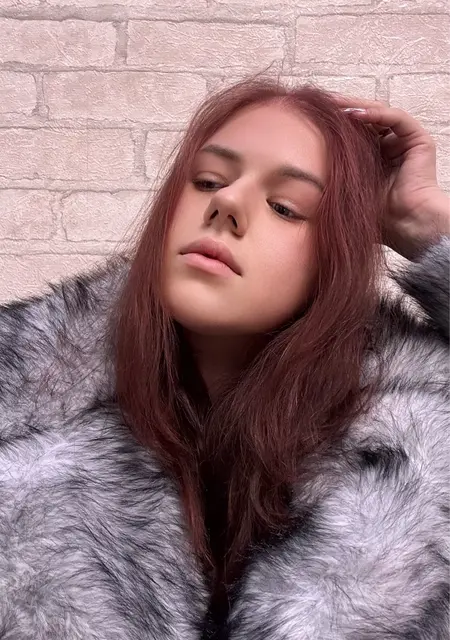 Елена из Ялты, мне 22, познакомлюсь для общения